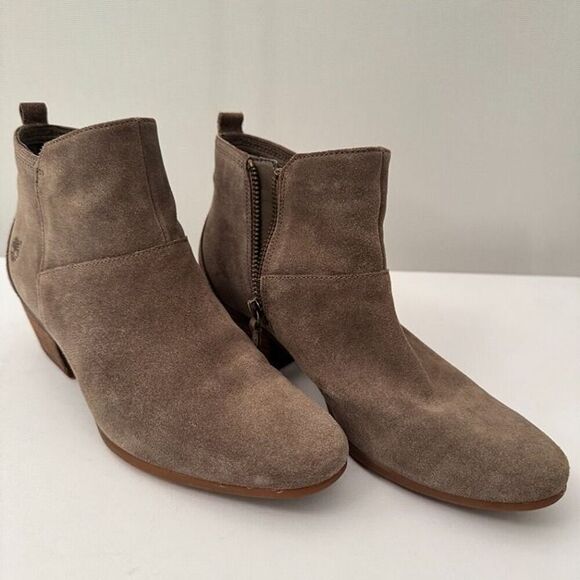 Timberland Suede Booties, Size 7 - Picture 7 of 10